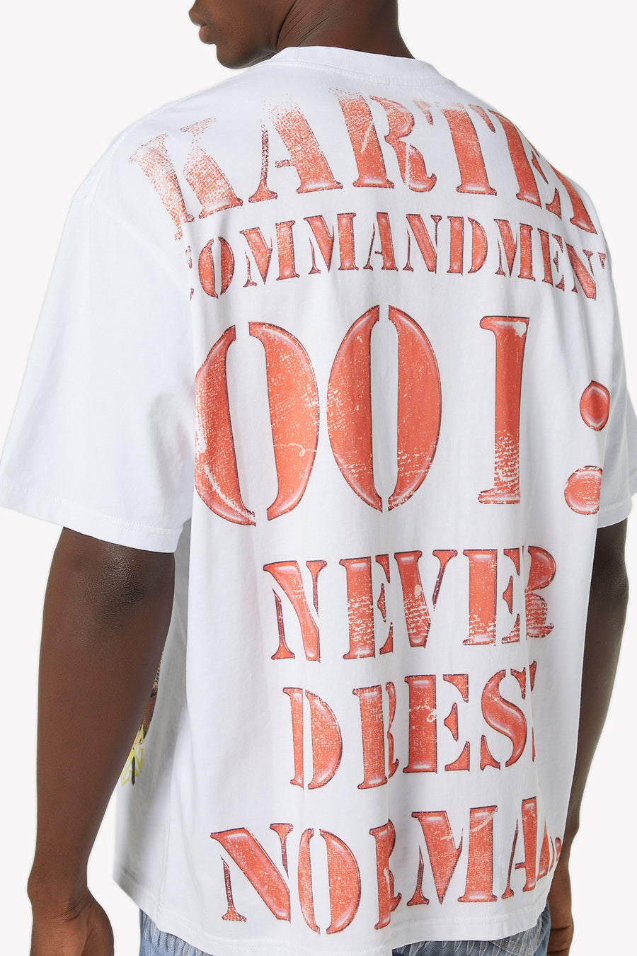 <tc>ホワイトコマンドメントTシャツ</tc>