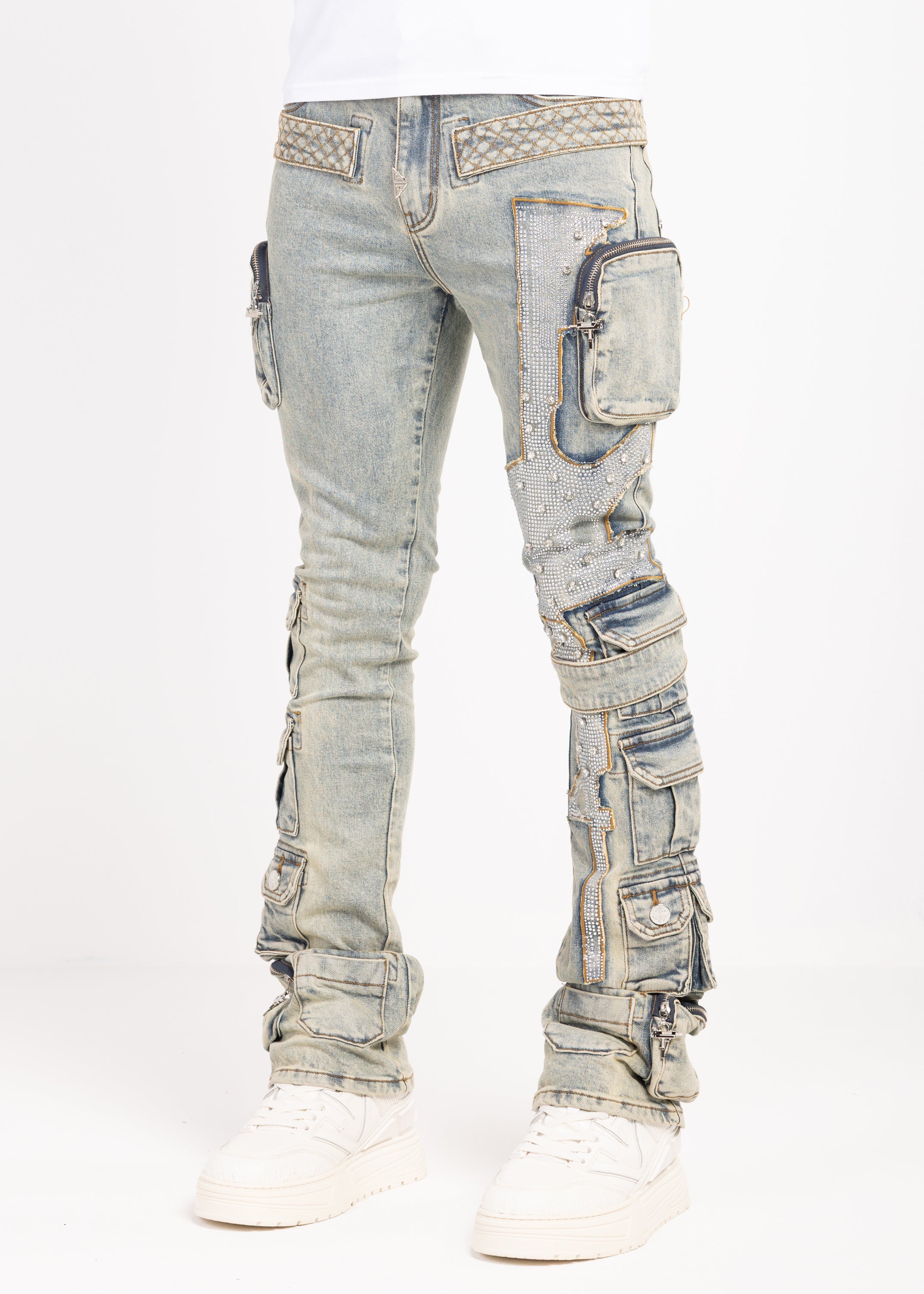 フレアパンツ – GUAPI CLOTHING FZ-LLC