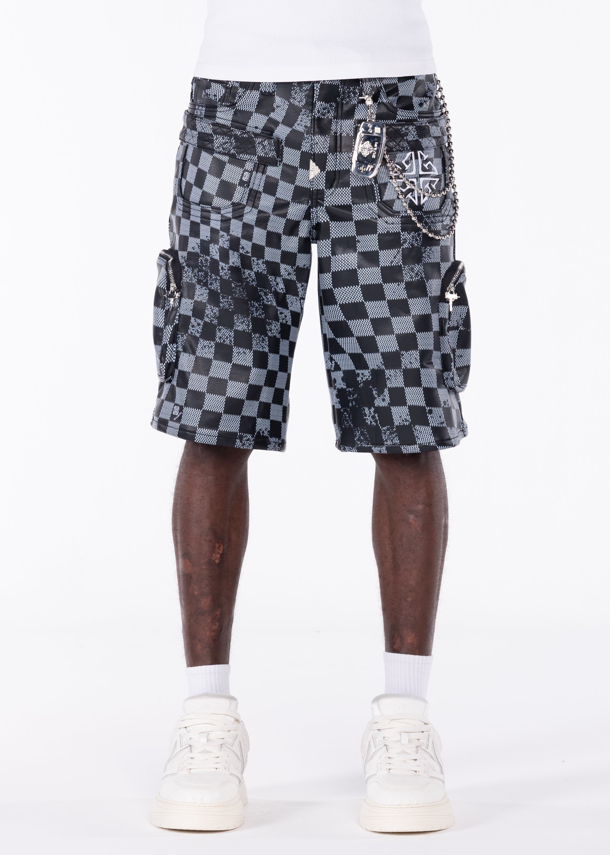 フレアパンツ – GUAPI CLOTHING FZ-LLC