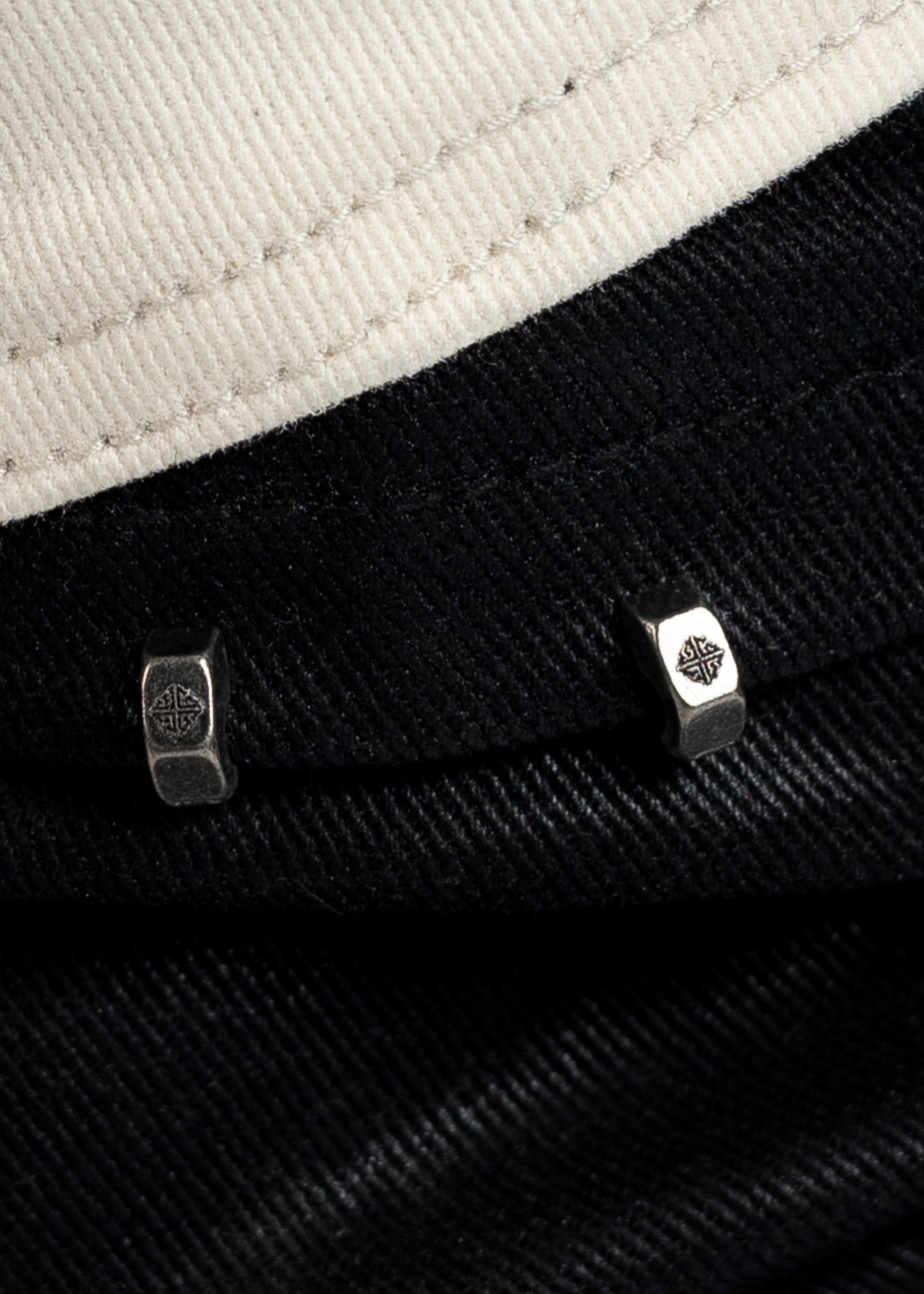 <tc>オブシディアンブラックダーティーライダーデニム</tc>