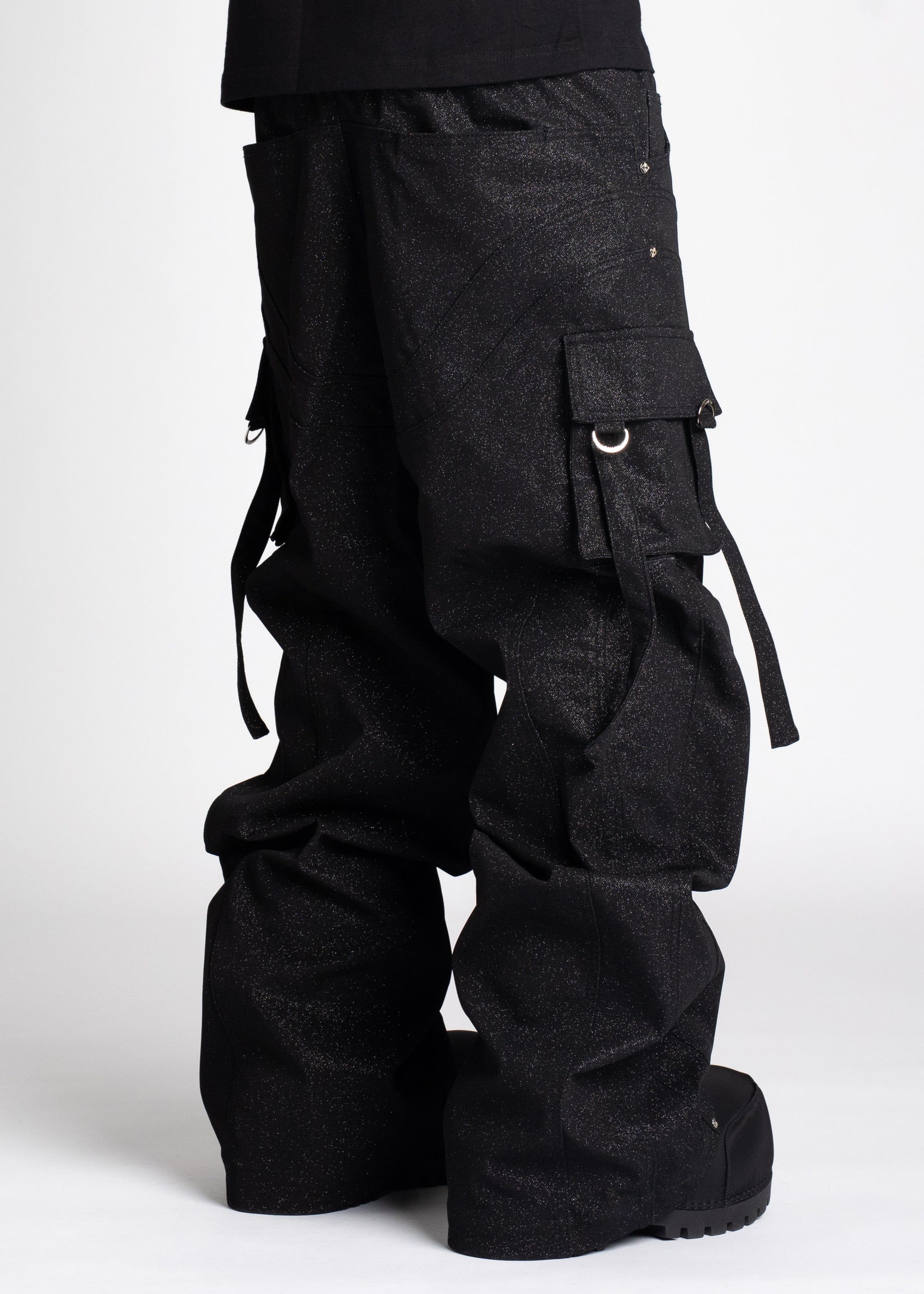 <tc>スタースカイカーゴパンツ</tc>