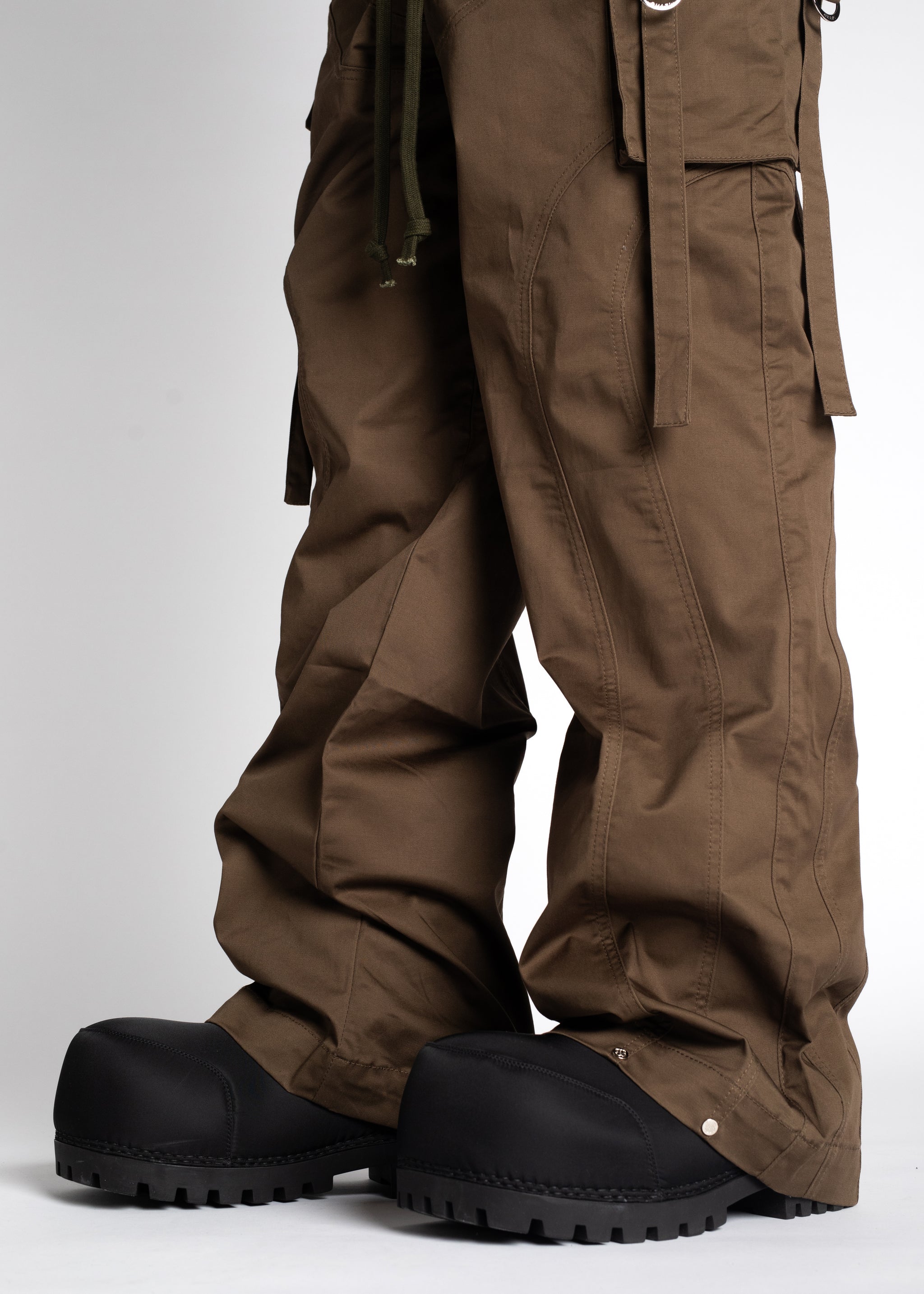 Oak Brown Extra Baggy Cargos