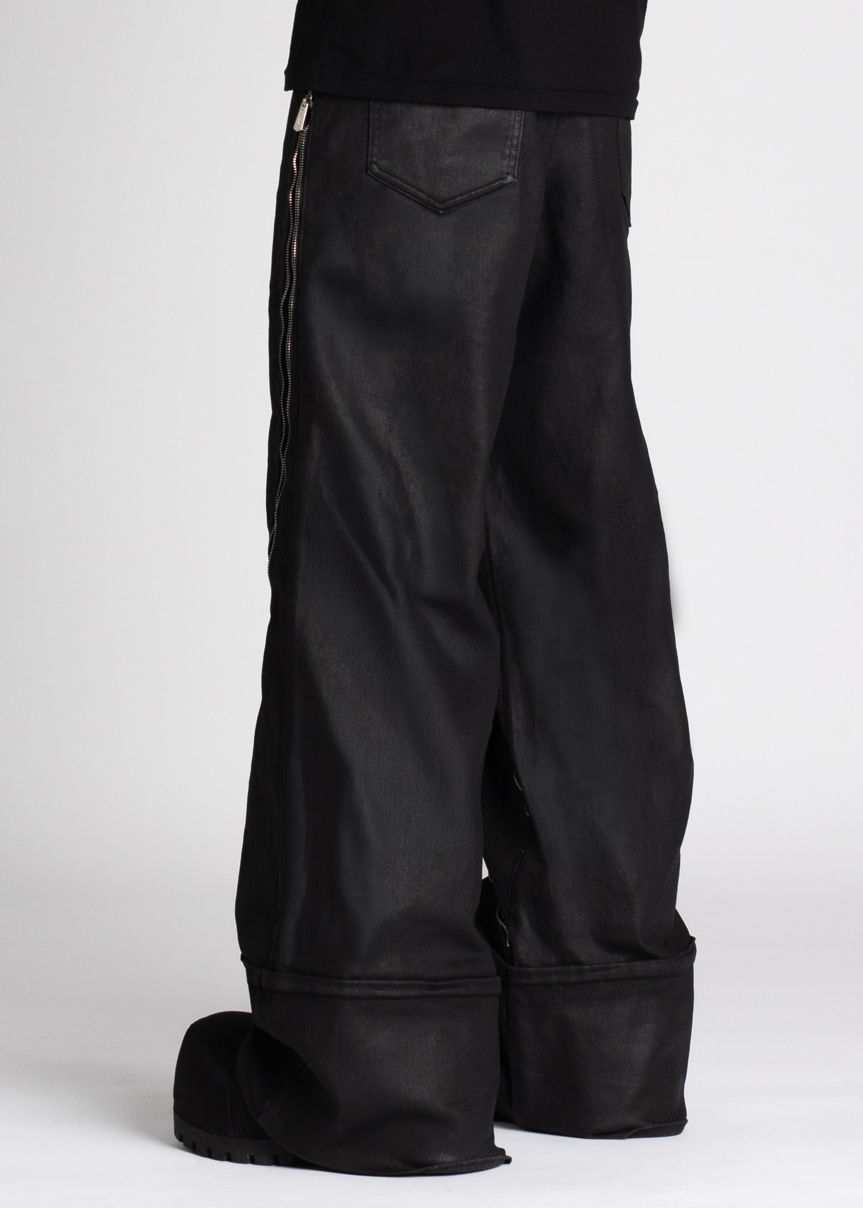 Obsidian Black Waxed Zipper Denim – GUAPI CLOTHING FZ-LLC
