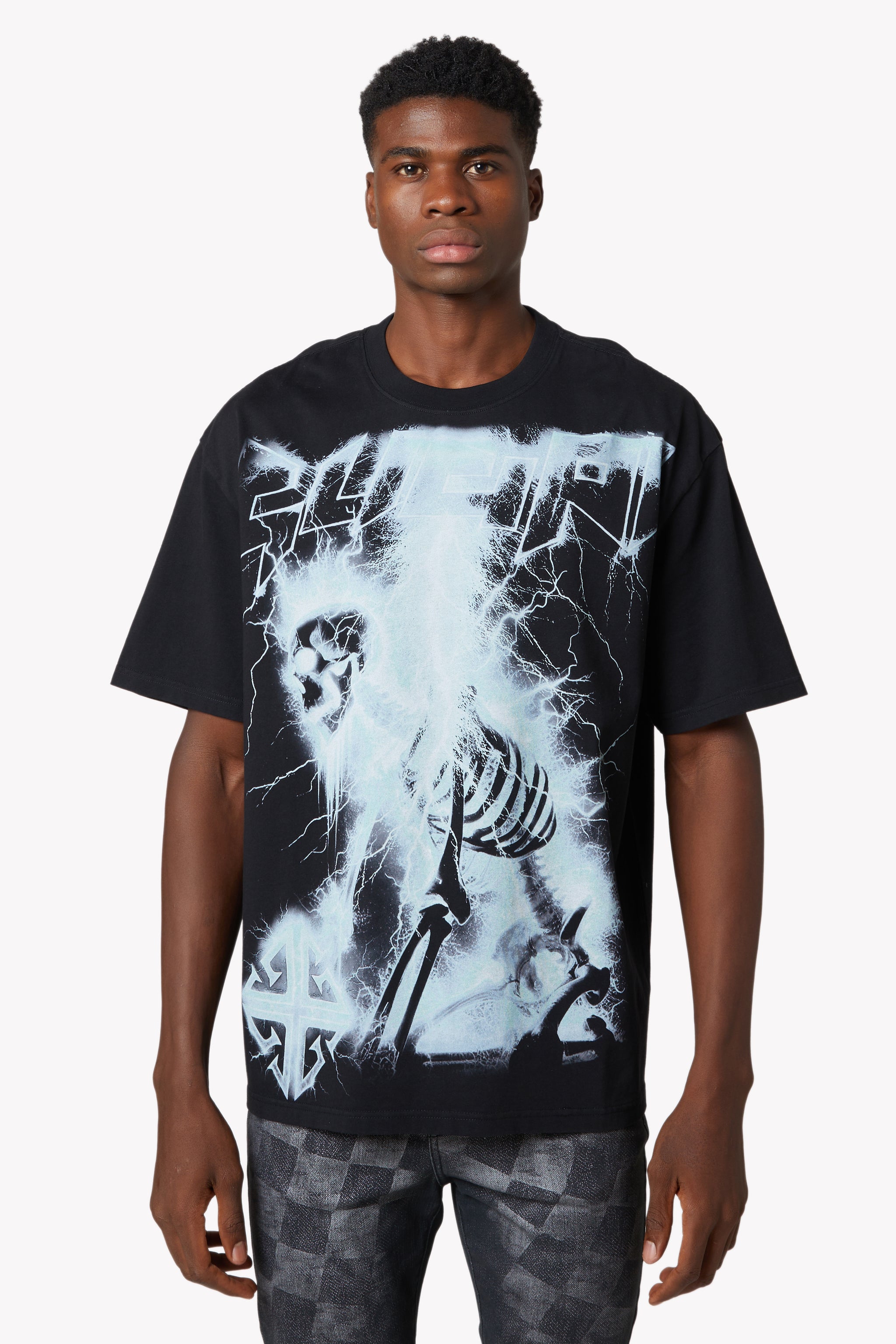 <tc>ブラックリヴァイヴTシャツV1</tc>