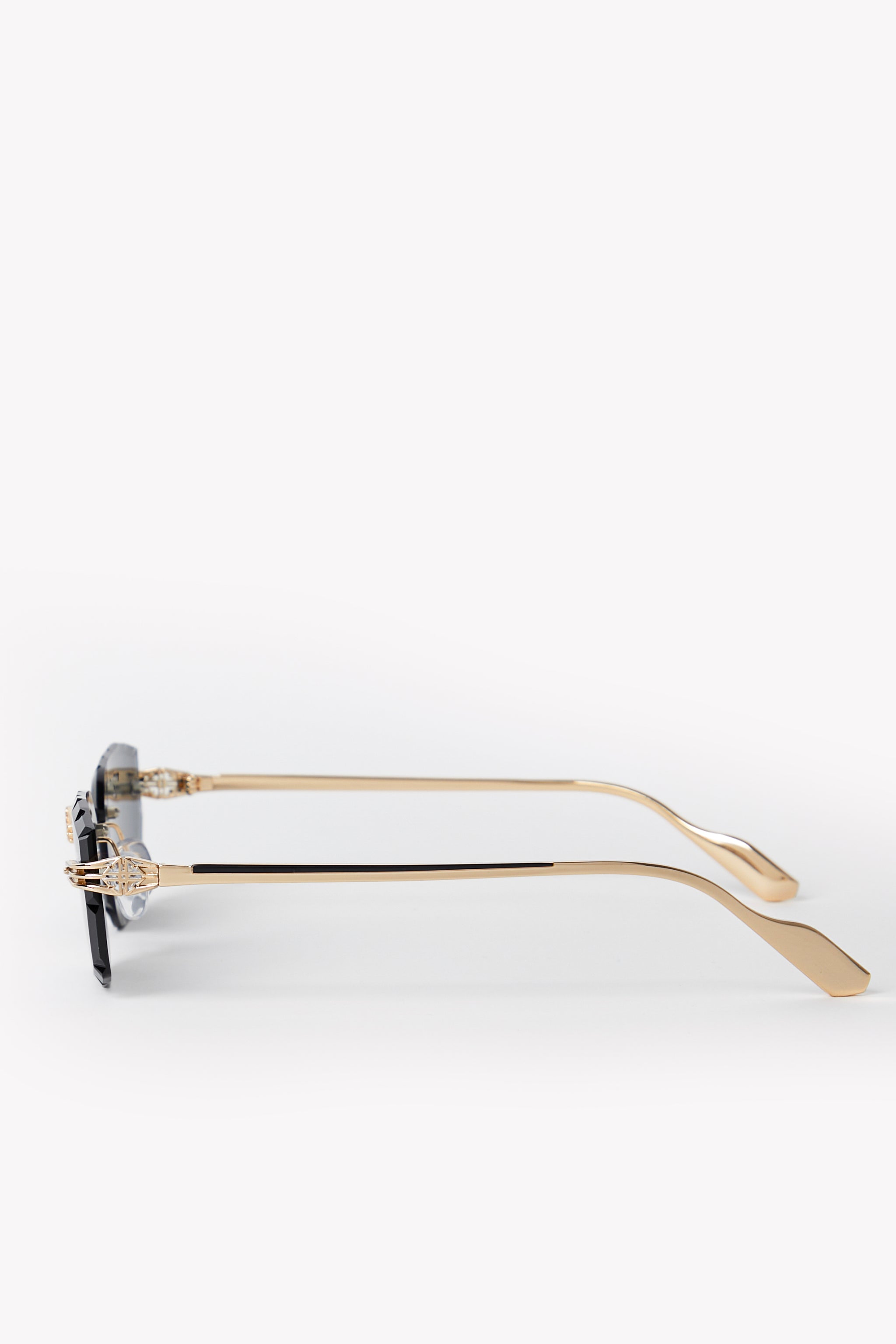 <tc>オブシディアンブラックアイコングラス</tc>