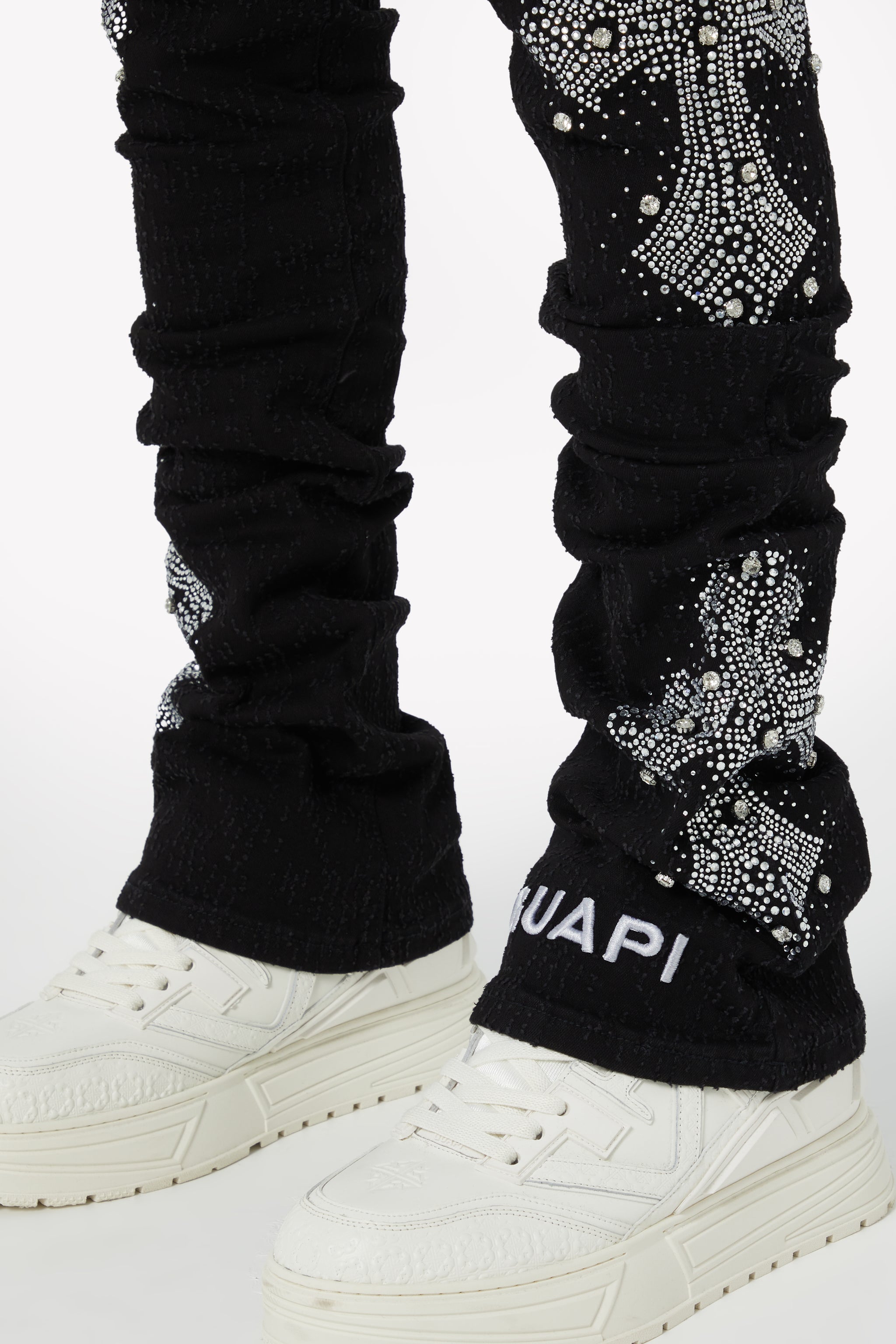 <tc>オブシディアンブラックディストレスクロスデニム</tc>