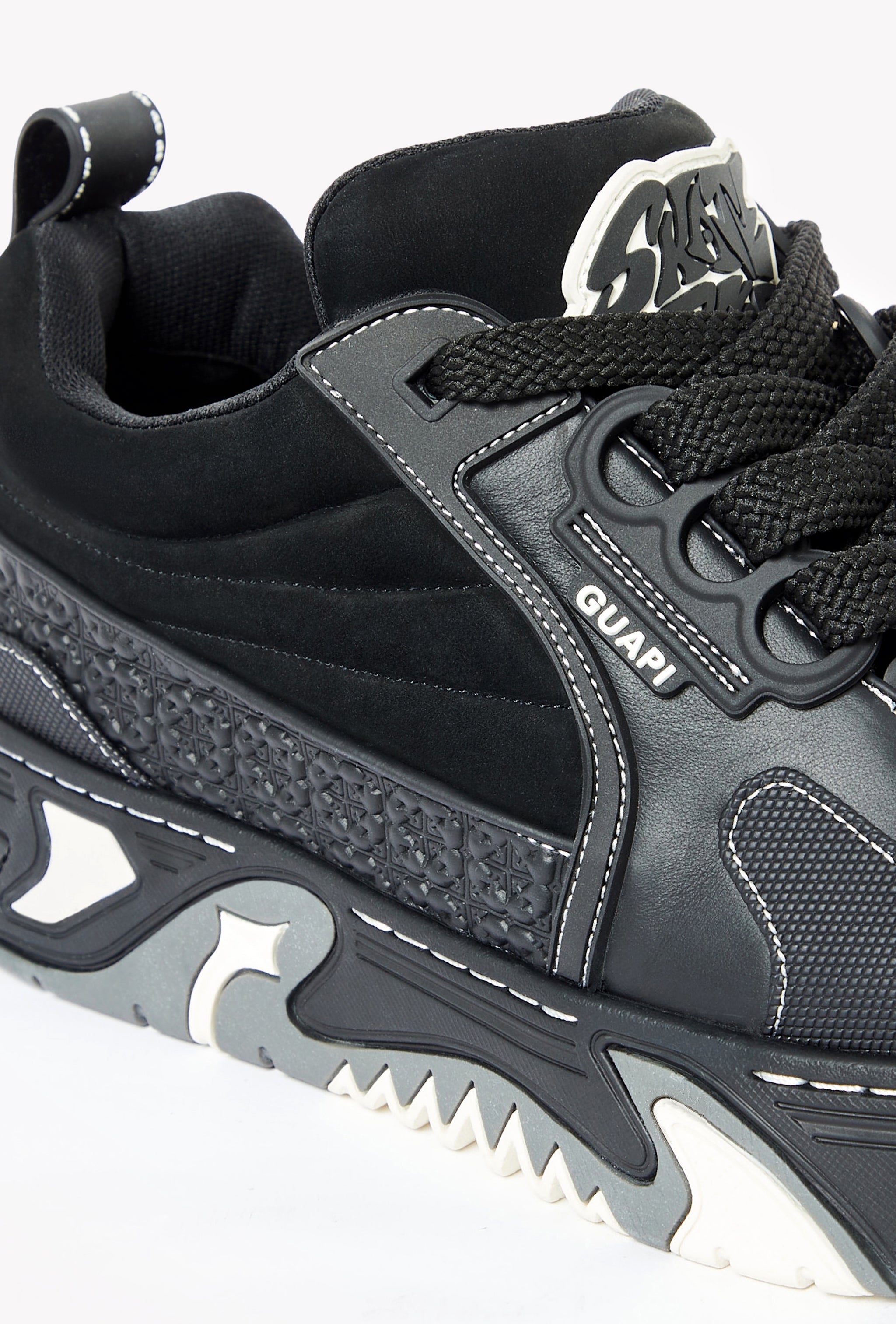 Obsidian Black Skate Star