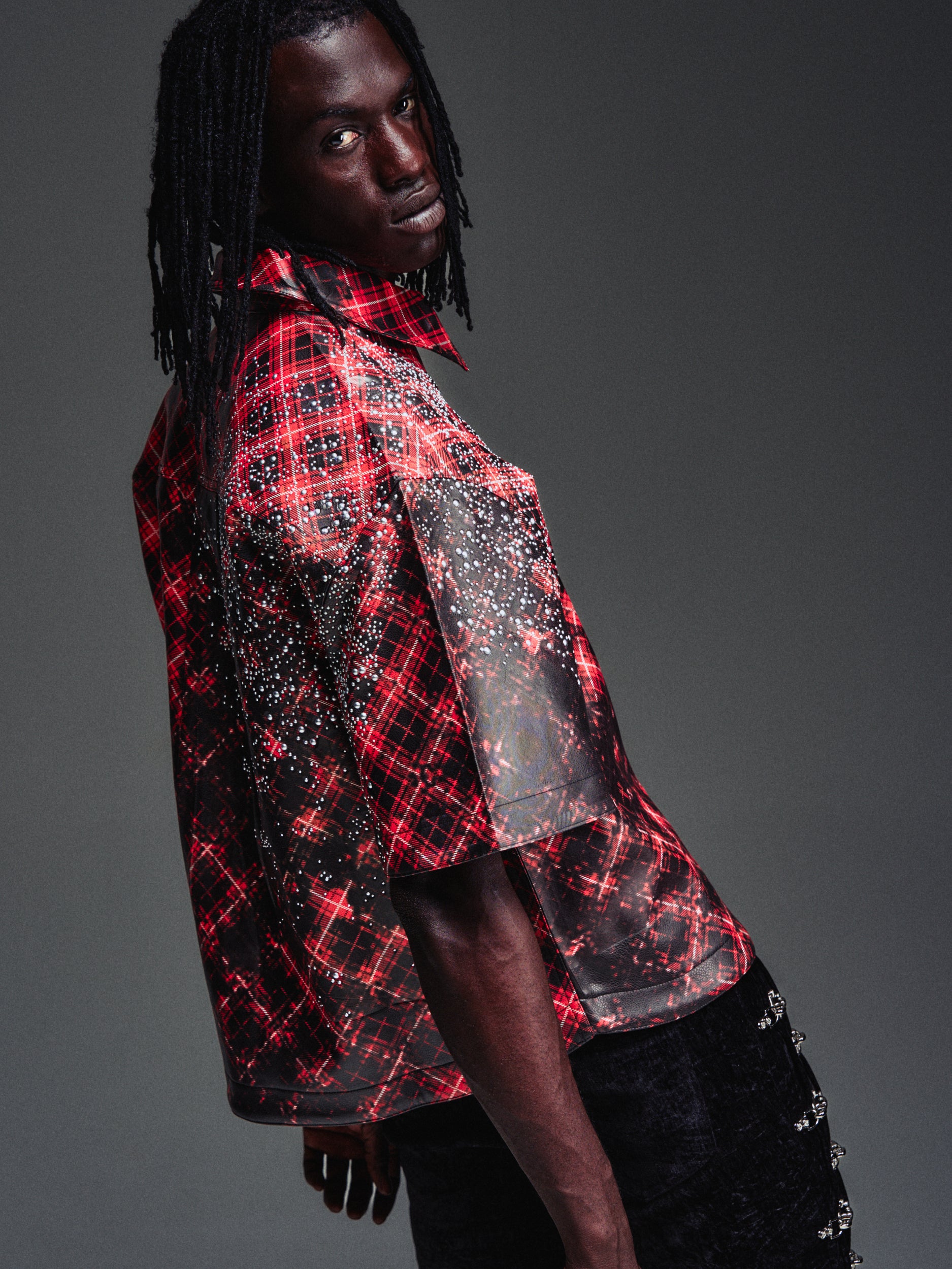 GUAPI チェック柄ジャケット ビーズ装飾 Tops – GUAPI CLOTHING FZ-LLC