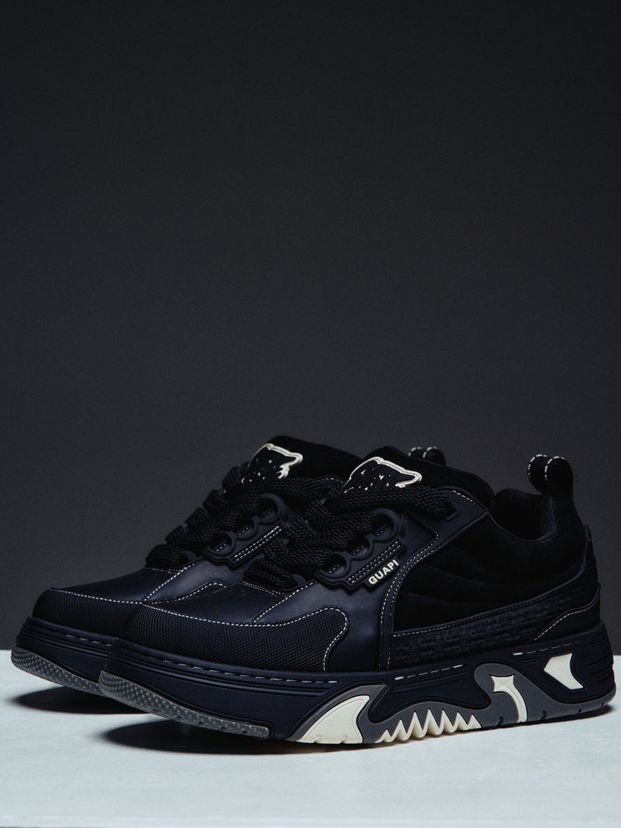 Obsidian Black Skate Star